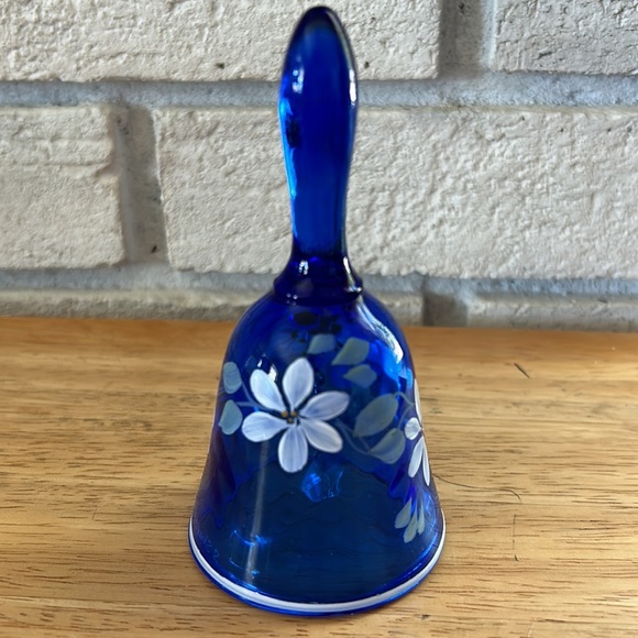 Fenton Cobalt Blue, Hand-painted Bell, Signed - Picture 2 of 5